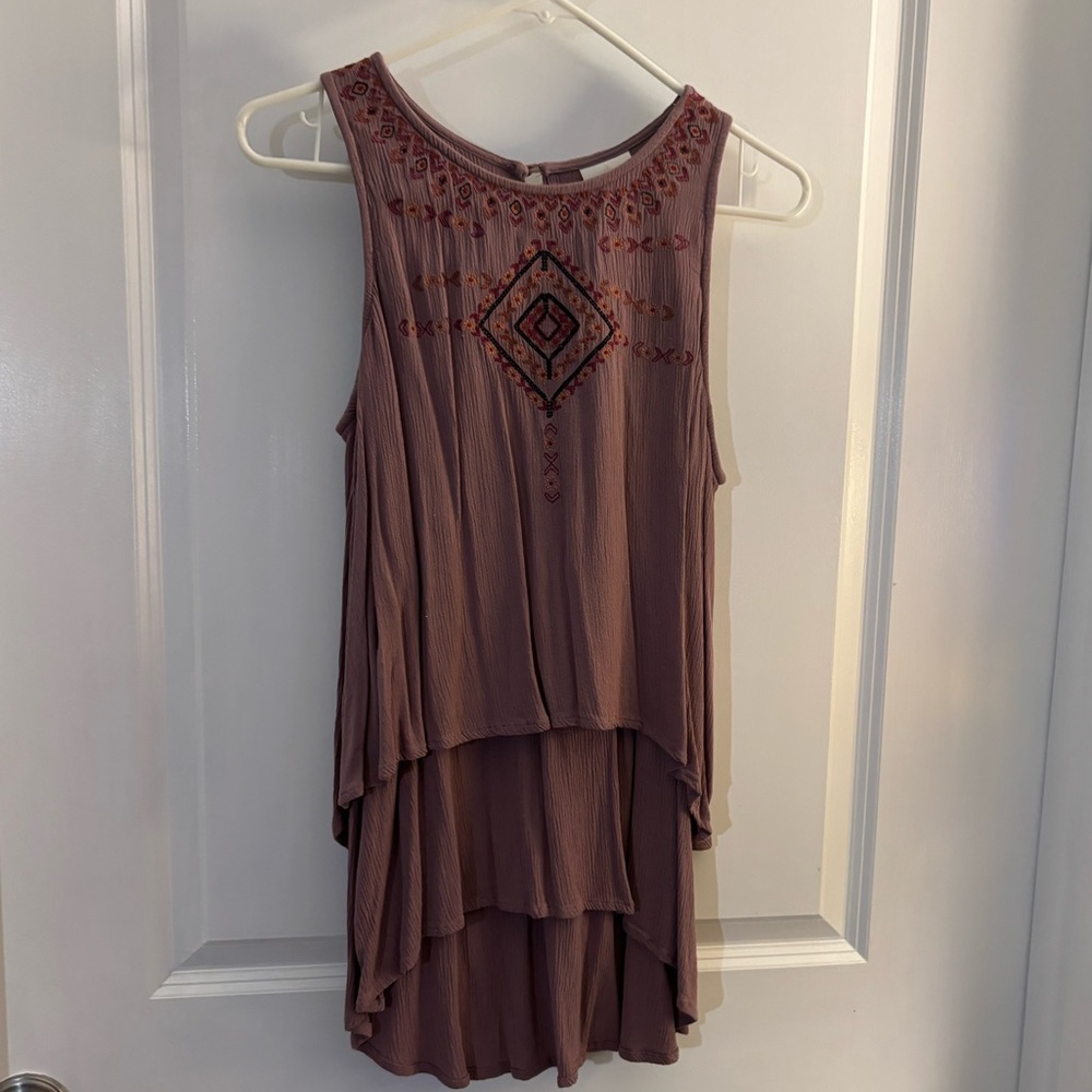 Woman’s Knox Rose Boho Mauve Embroidered Top Sz M